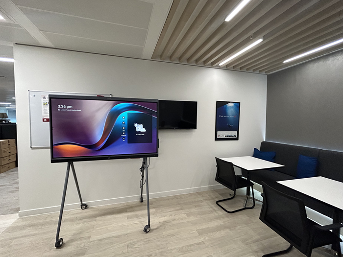 rapid-huddle-room-install1